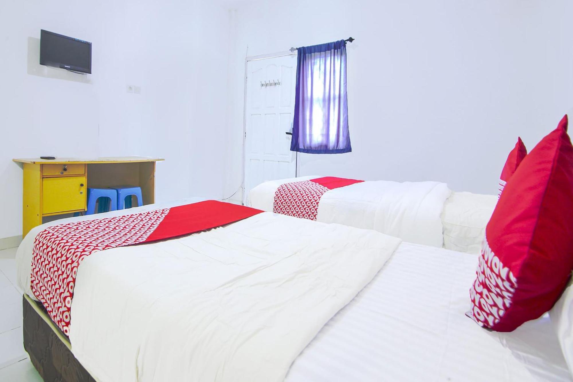 Oyo Life 91127 Wisma Sukajadi Syariah Perabumulih Ngoại thất bức ảnh