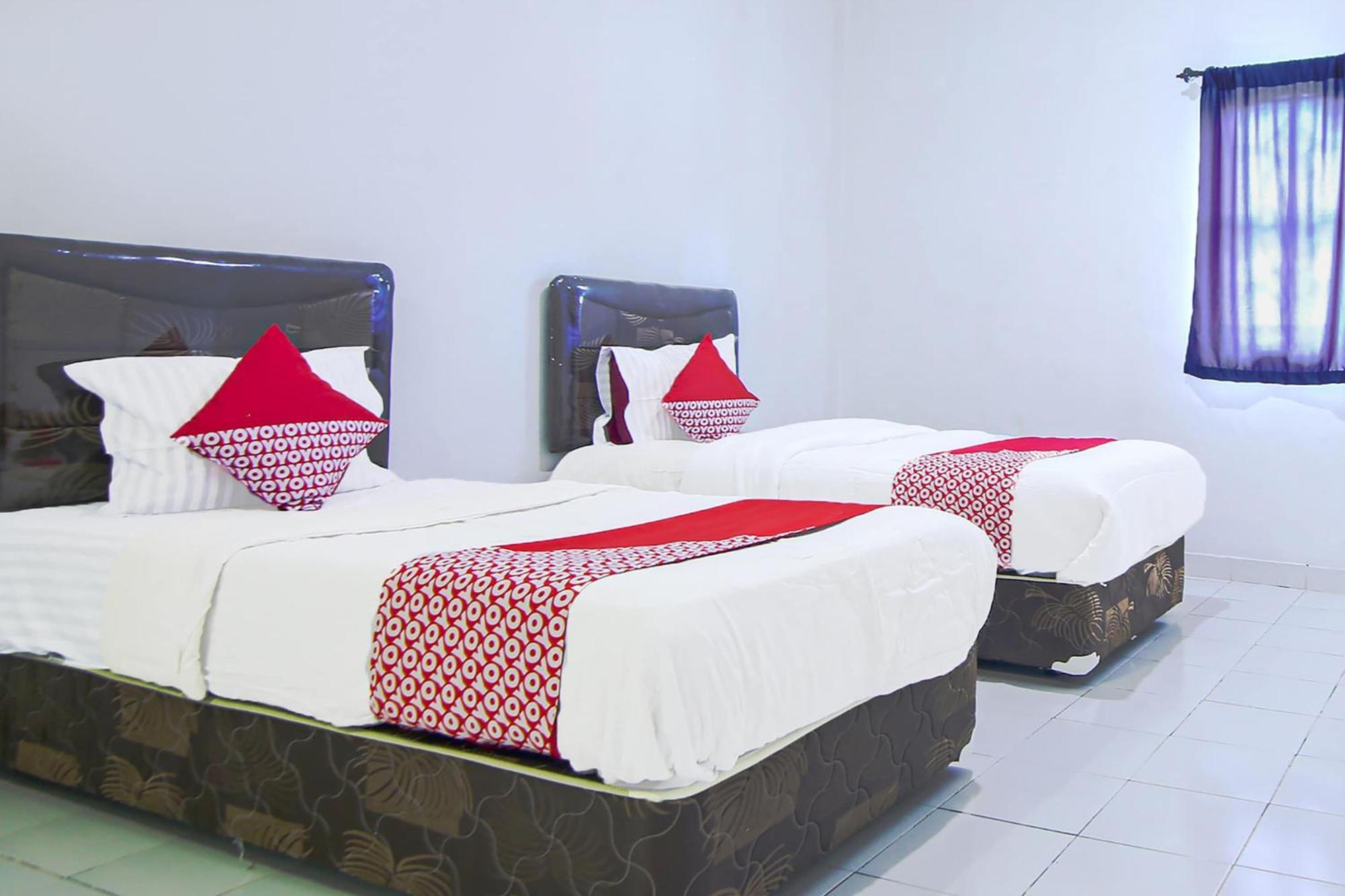 Oyo Life 91127 Wisma Sukajadi Syariah Perabumulih Ngoại thất bức ảnh