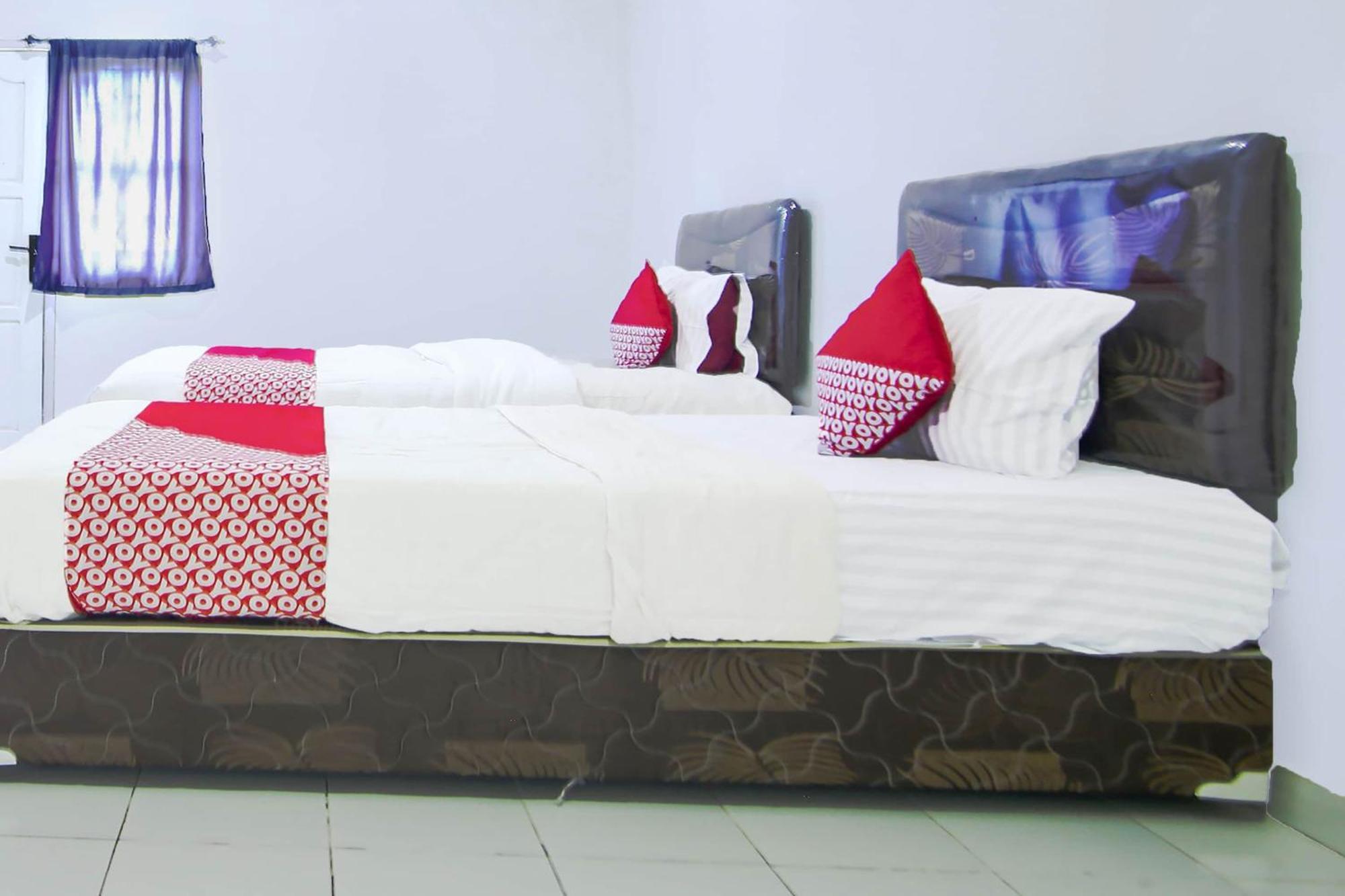 Oyo Life 91127 Wisma Sukajadi Syariah Perabumulih Ngoại thất bức ảnh